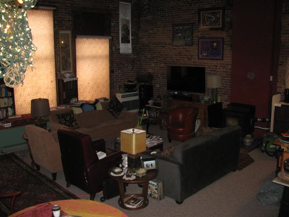 94 Main St, Auburn, ME 04210